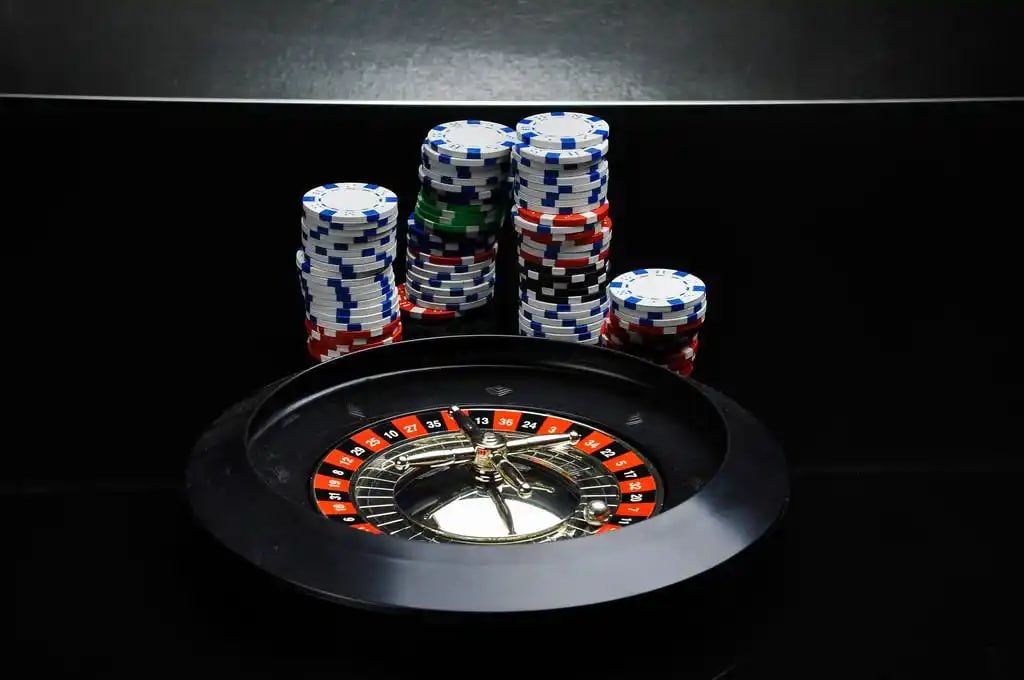 fish997 Live Casino ကတ်ဂိမ်း ကစားနေသော ဇာတ်ခုံ